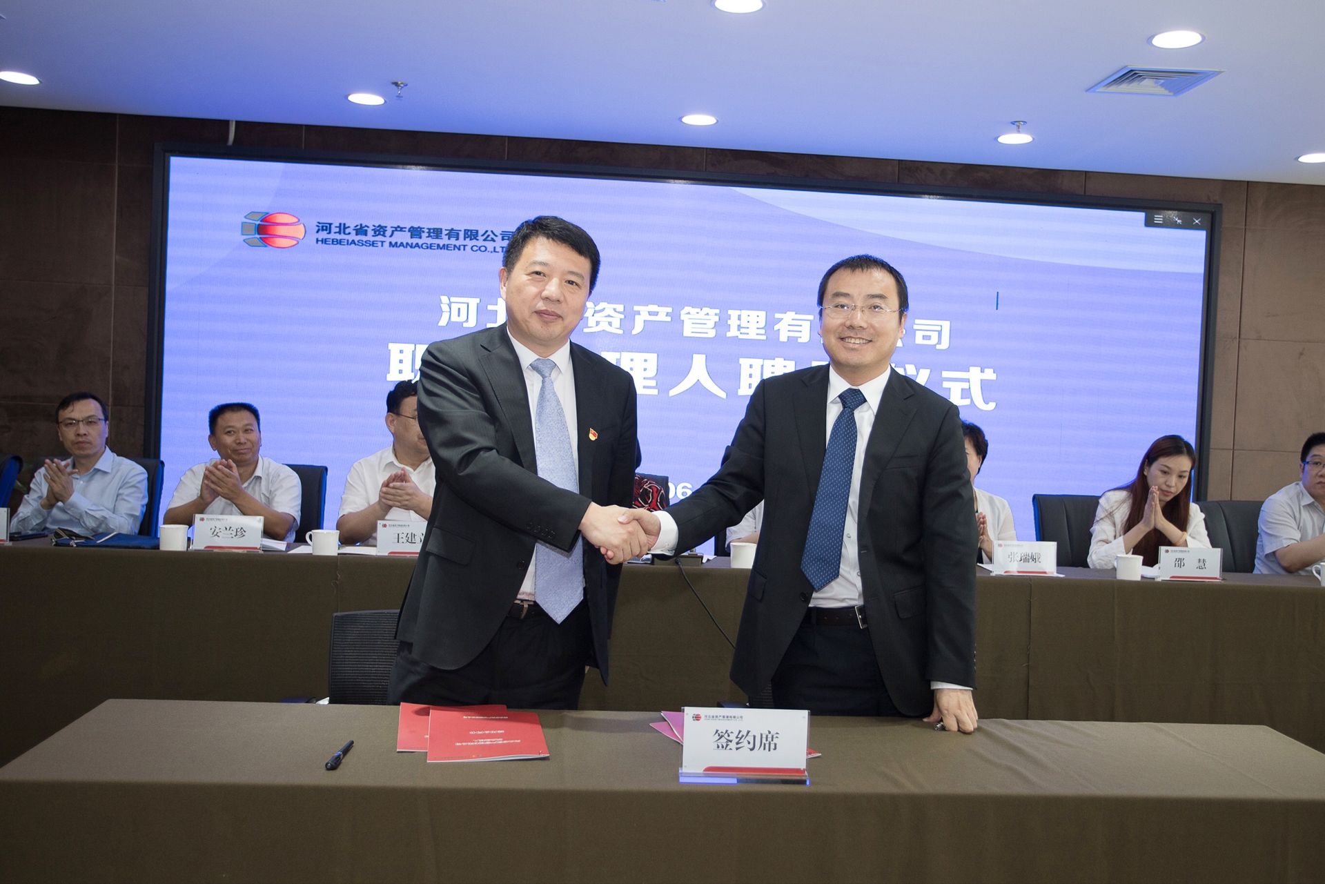 1531098056128277.png 43218325DC085406A502F11D9A1B95BF.png